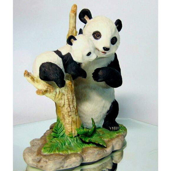 LENOX 1993 Porcelain Giant MOTHER PANDA BEAR & BABY CUB Tree FIGURINE Bears - Picture 3 of 8